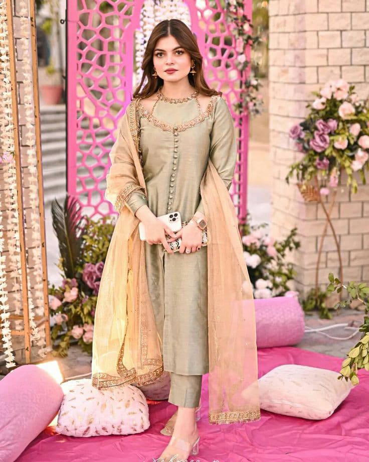 Beautiful Pista colour Double decker suit 3 pcs