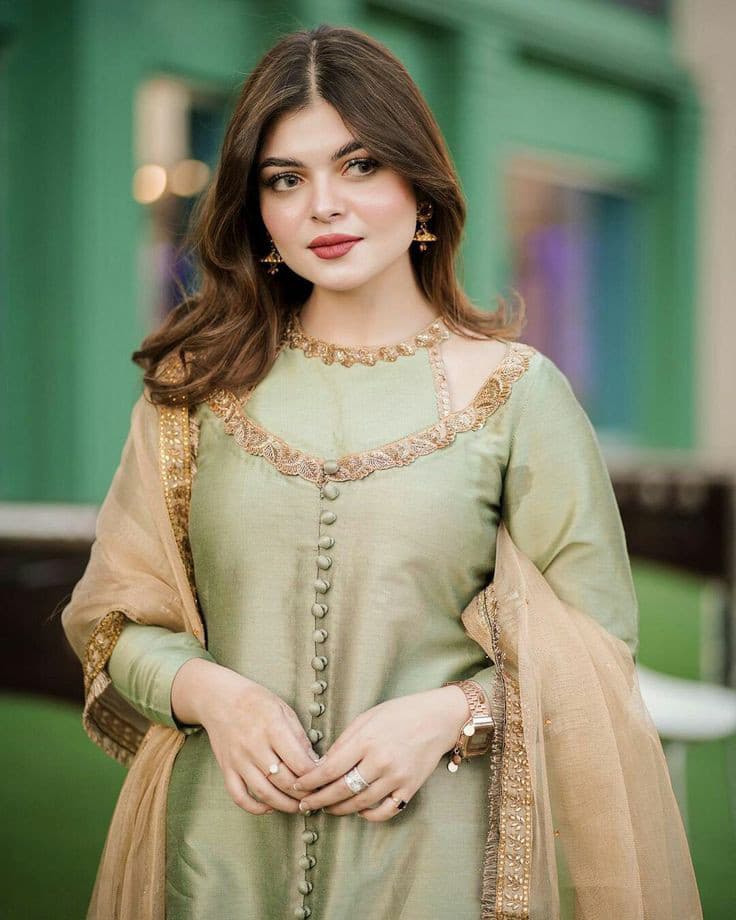 Beautiful Pista colour Double decker suit 3 pcs