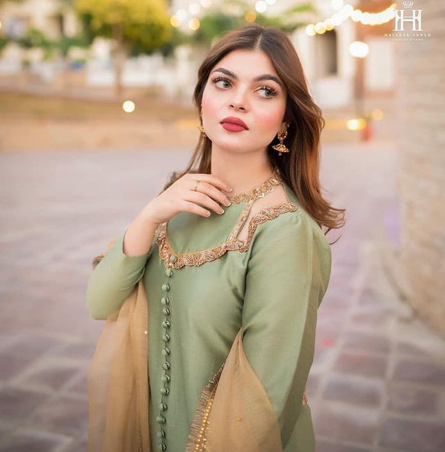 Beautiful Pista colour Double decker suit 3 pcs